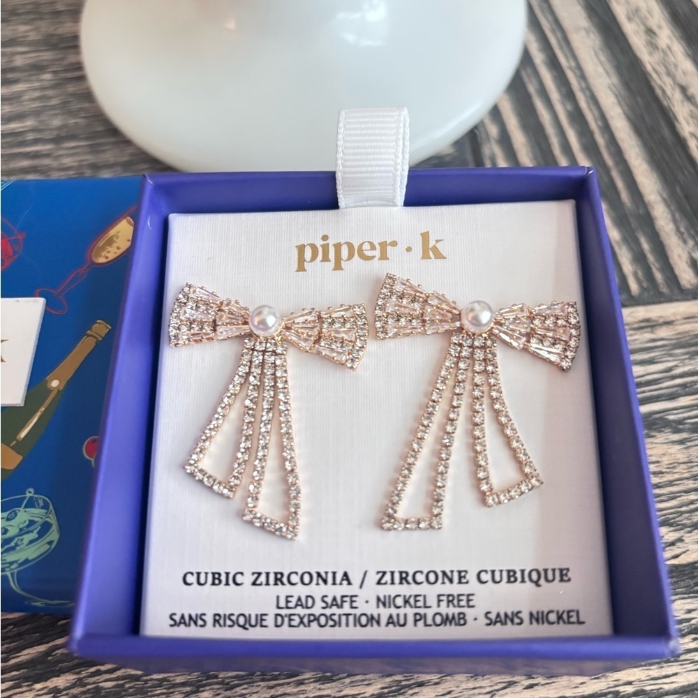 Pearl & Rhinestone Bow Earrings - Picture 2 of 3